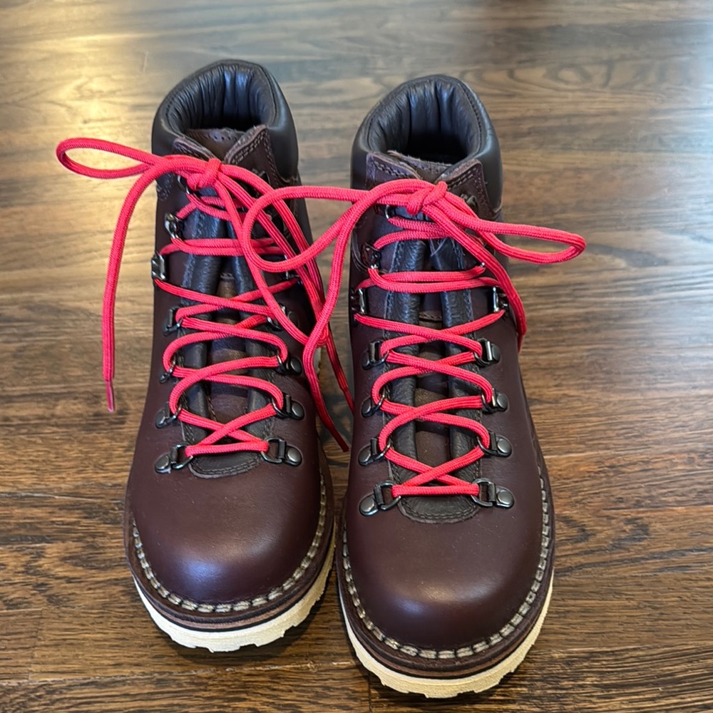 Diemme Roccia Vet never been worn boots, with box